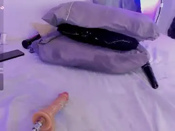emmarouss1 from chaturbate