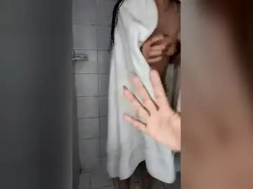 Chaturbate Nude Webcam of sara_love_1