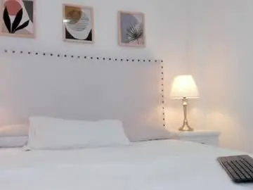 Chaturbate Live Sex Cam of scarletttease_