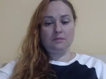 Chaturbate Live Sex Cam of zara_red