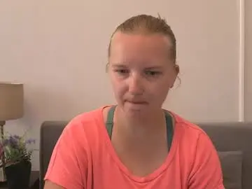 Chaturbate Live Sex Cam of rosehypnotic