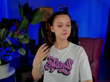 tunaholli from chaturbate