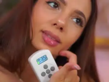 Chaturbate Live Sex Cam of aishabee