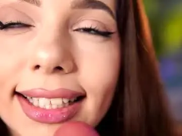 Chaturbate Watch Live Sex Cams of aishabee