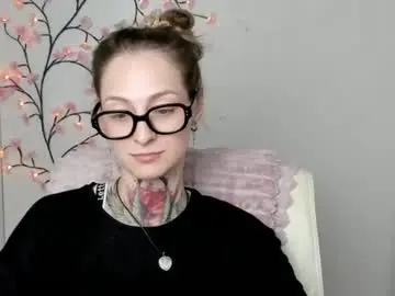 Chaturbate Live Sex Cam of alexa_kittie