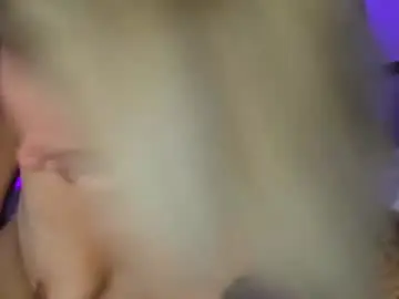 Chaturbate Live Sex Cam of yogimilflover