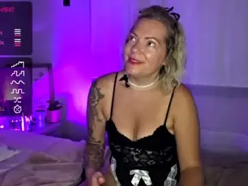 Chaturbate Free Porn Cam of yogimilflover