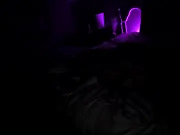 Chaturbate Live Sex Cam of yogimilflover
