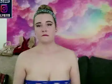kellylynn76 from chaturbate