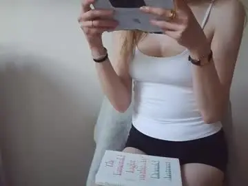 Chaturbate Live Sex Cam of angelssecrets