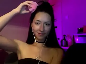 Chaturbate Live Sex Cam of laurelimaino