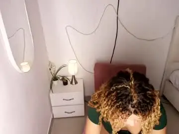 Chaturbate Live Porn of lina_andr