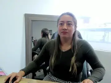 Chaturbate Free Porn Cam of camiila_12