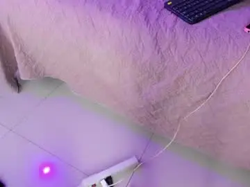 Chaturbate Live Sex Cam of cristal_quintero