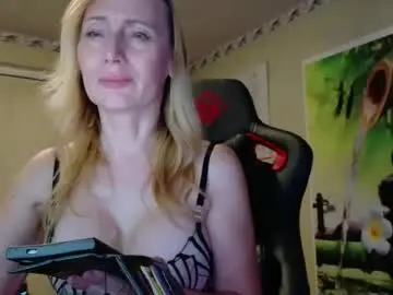 lanasweet9 from chaturbate