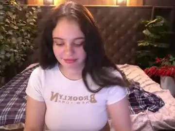 Chaturbate Free Porn Cam of snowwhite_bella