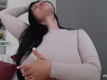 Chaturbate Free Live Porn of cristal_sexyboobs_