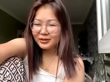 Chaturbate Live Sex Cam of eliatrimmell