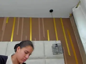 Chaturbate Free Porn Cam of miacours