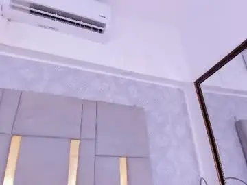 Chaturbate Live Porn of milasaenz1