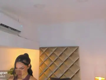 malaia_hills from chaturbate