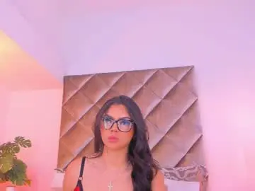 Chaturbate Best live sex cam show of malaia_hills
