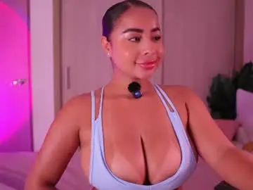 Chaturbate Watch Live Sex Cams of emiily_bell
