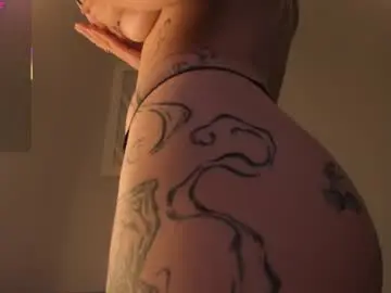 Chaturbate Adult Webcams of hollyylee