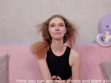 Chaturbate Live Sex Cam of hey_honey_bunny