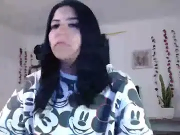 hilari18 from chaturbate