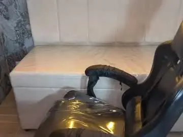 Chaturbate Nude Webcam of adarasuri_v