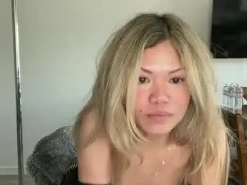 Chaturbate Live Sex of ava_petite_