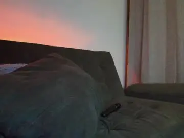 Chaturbate Live Sex Cam of alyssia_wolds_1