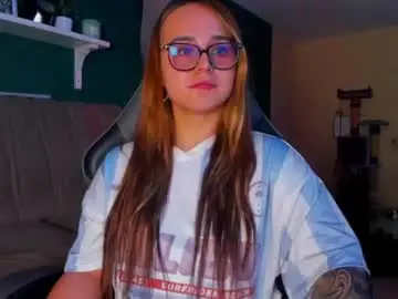 Chaturbate Adult Video Chat of evy_orange1