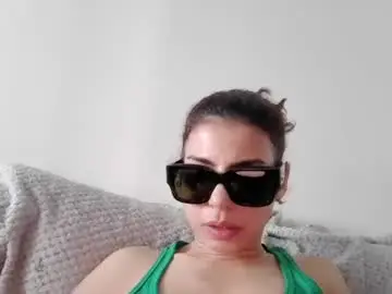 Chaturbate Live Sex Cam of haifa12011983