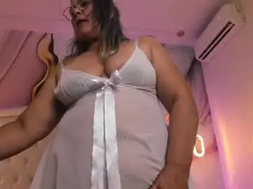 Chaturbate Live Porn of lucy_milf_474