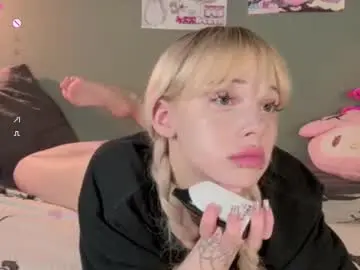 nicole_yo from chaturbate