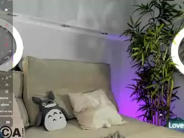 Chaturbate Nude Webcam of kira_be11
