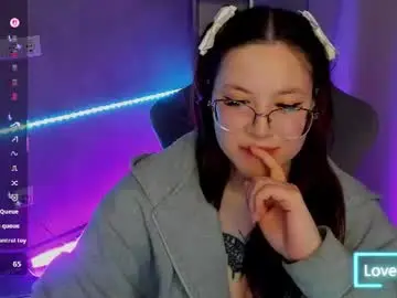 Chaturbate Sex Cam of kira_be11