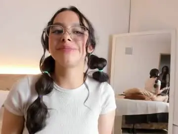 Chaturbate Adult Webcams of daphnevalucci