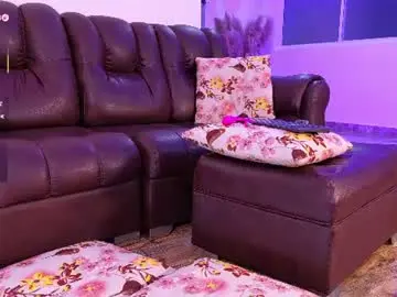 Chaturbate Sex Cam of lara_giraldo