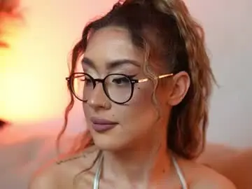 Chaturbate Adult Video Chat of aileenaxa