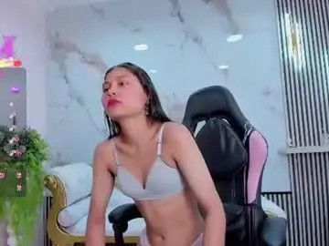 Chaturbate Live Sex Cam of aristena_wow