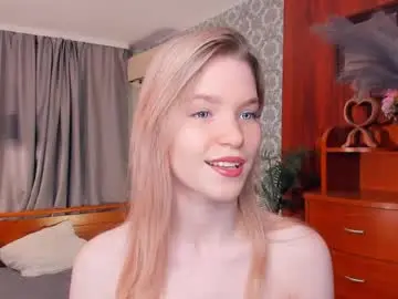 Chaturbate Live Sex Cam of cristasires