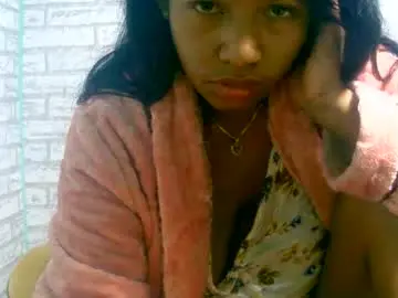 Chaturbate Free Porn Cam of ariah13