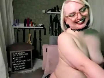 Chaturbate Watch Live Sex Cams of evanharlowe