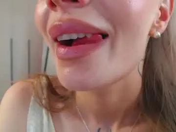 Chaturbate Live Sex Cam of lunaticabae