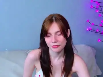 Chaturbate Live Sex Cam of mellhyees