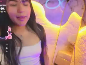 Chaturbate Free Live Porn of paulette_v