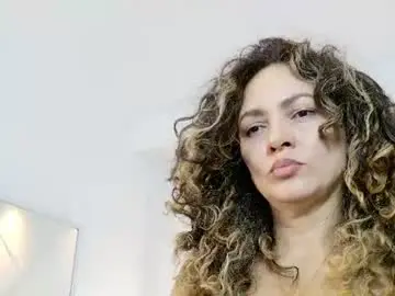 juliabadlee from chaturbate